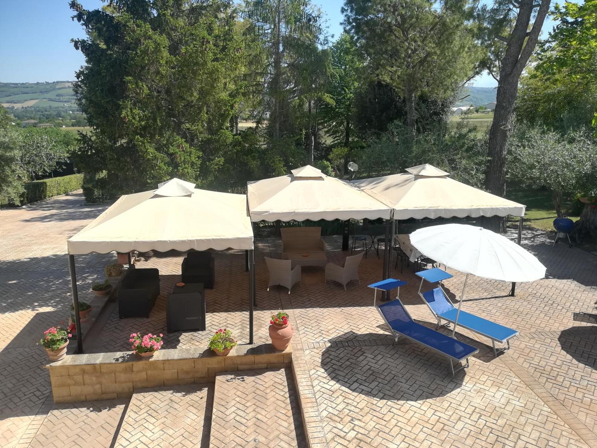 Il Giardino Dei Limoni Hotell Montecassiano Eksteriør bilde
