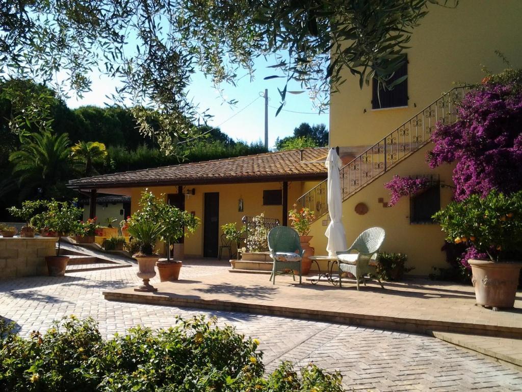 Il Giardino Dei Limoni Hotell Montecassiano Eksteriør bilde